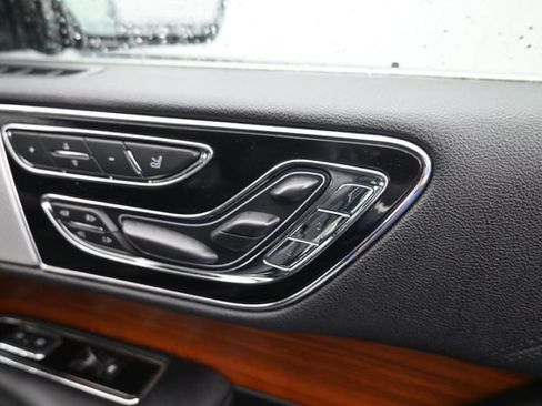 Used 2019 Lincoln Navigator L Reserve AWD/4WD image 13