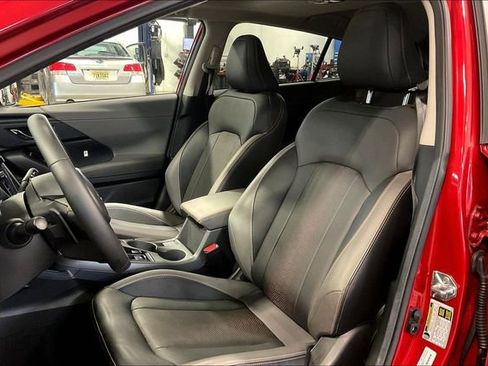 Used 2025 Subaru Crosstrek 2.5i Limited AWD/4WD image 25