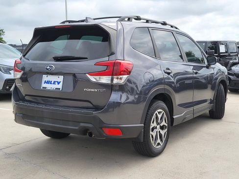 Used 2023 Subaru Forester Premium AWD/4WD image 4
