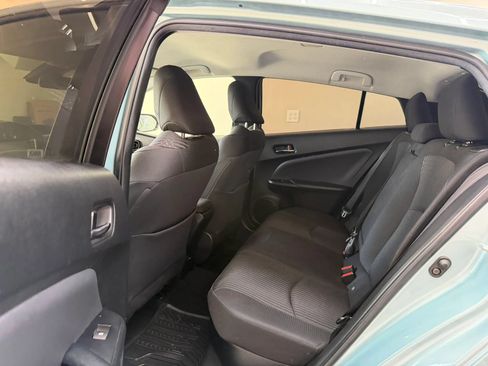 Used 2017 Toyota Prius Two w/ Prius Two Safety Plus Package FWD image 19