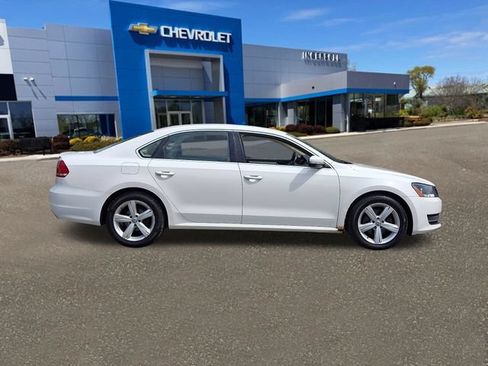 Used 2013 Volkswagen Passat 2.5 SE FWD image 24