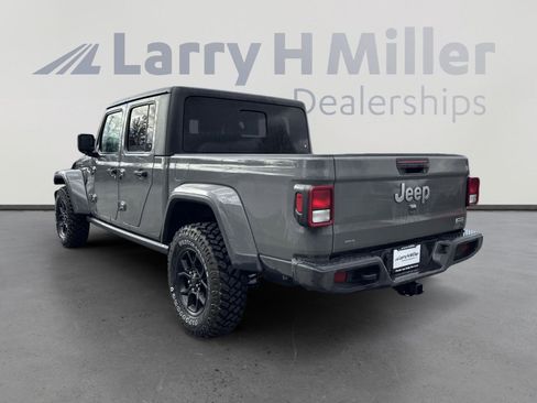 Certified 2020 Jeep Gladiator Overland image 6