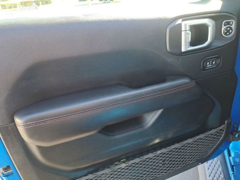 Used 2021 Jeep Gladiator Rubicon image 11