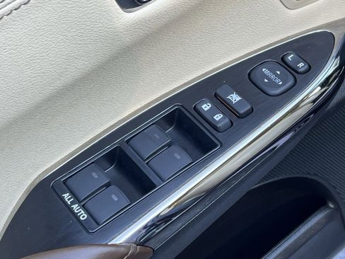 Used 2017 Toyota Avalon XLE FWD image 13