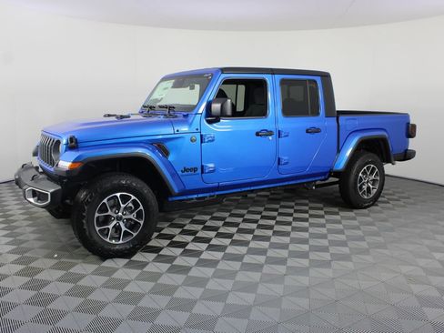 New 2026 Jeep Gladiator Sport AWD/4WD image 2