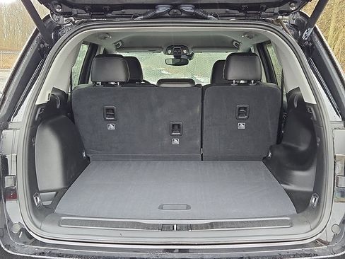 Used 2023 Jeep Grand Cherokee Limited w/ Black Appearance Package image 30