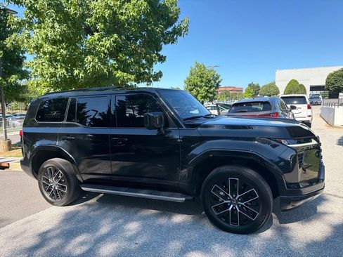 Certified 2024 Lexus GX 550 w/ Accessory Package (2T) AWD/4WD image 14