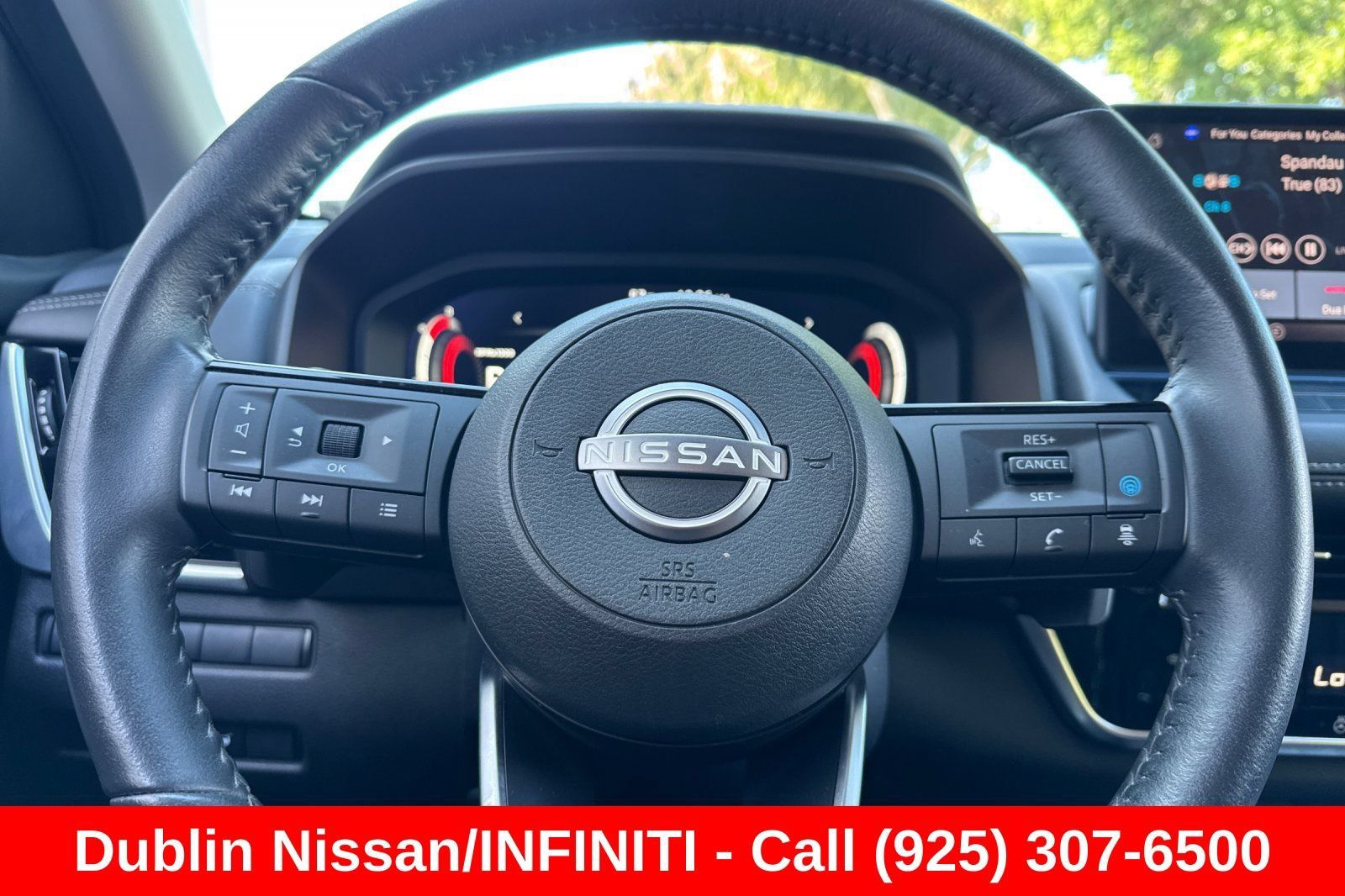 Used 2024 Nissan Rogue SL AWD/4WD image 36