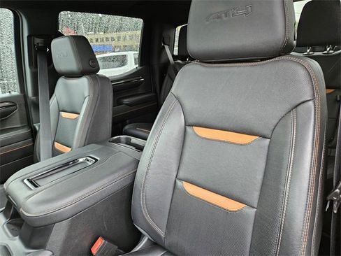 Used 2022 GMC Sierra 1500 AT4 w/ AT4 Preferred Package image 13
