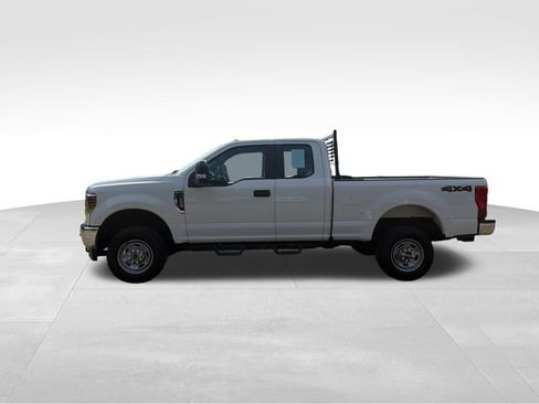 Used 2018 Ford F250 XL w/ Power Equipment Group AWD/4WD image 6