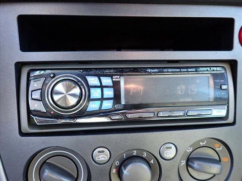 Used 2005 Subaru Outback 2.5i image 21