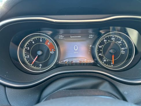 Used 2022 Jeep Cherokee Latitude Lux image 12