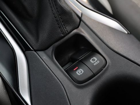 Used 2022 Toyota Corolla Cross LE image 15