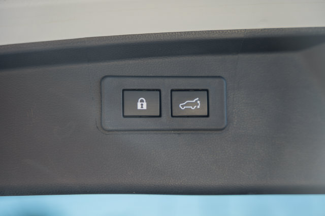 Used 2025 Subaru Outback Touring XT AWD/4WD image 13