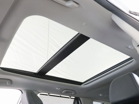 Used 2024 Honda Pilot Touring image 27