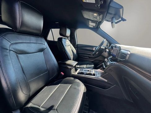 Used 2020 Ford Explorer Limited RWD image 20