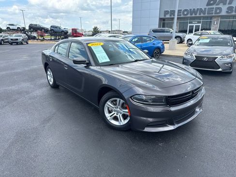 Used 2022 Dodge Charger SXT image 1