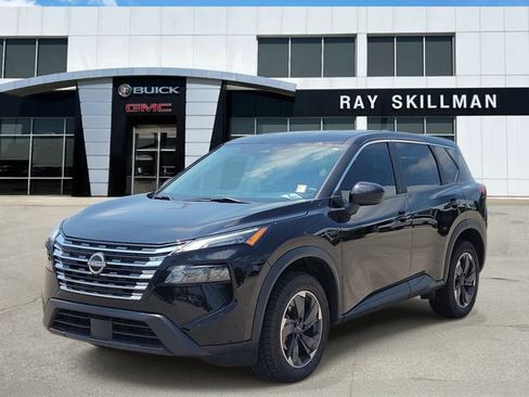 Used 2024 Nissan Rogue SV FWD image 3