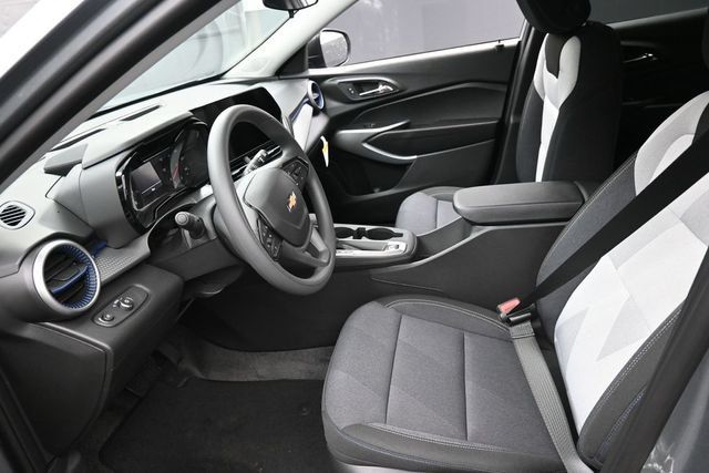 New 2026 Chevrolet Trax LS FWD image 8