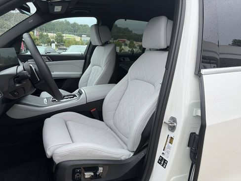 Used 2026 BMW X5 xDrive40i w/ Climate Comfort Package AWD/4WD image 14