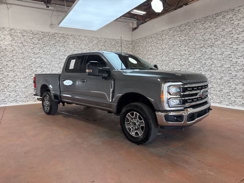 Used 2024 Ford F250 Lariat image 1