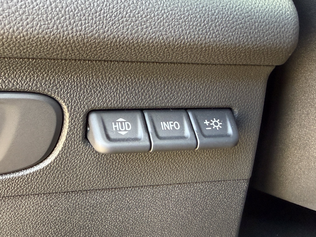 Used 2023 Buick Envision Avenir AWD/4WD image 24
