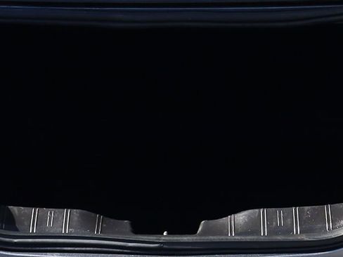 Used 2020 Chevrolet Camaro LT image 22