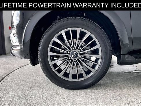 Used 2024 INFINITI QX80 Sensory AWD/4WD image 12