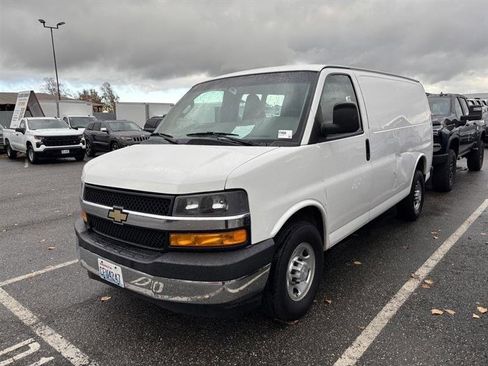 Used 2018 Chevrolet Express 2500 w/ Driver Convenience Package image 1