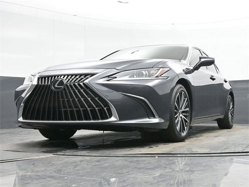 Certified 2022 Lexus ES 350 w/ Premium Package image 32