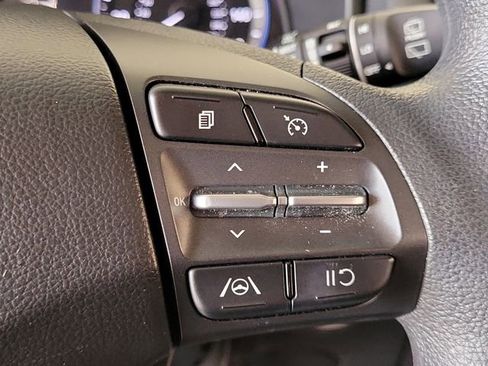 Used 2022 Hyundai Kona SEL image 25