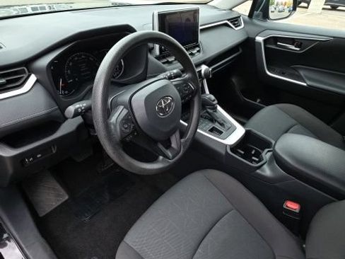 Used 2025 Toyota RAV4 XLE AWD/4WD image 12