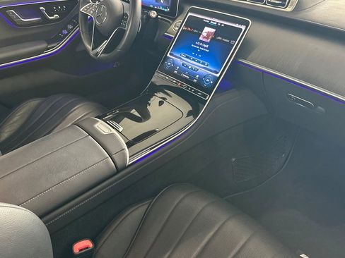 Used 2022 Mercedes-Benz S 500 4MATIC w/ AMG Line Package image 15