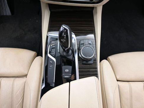 Used 2019 BMW 530i RWD image 12