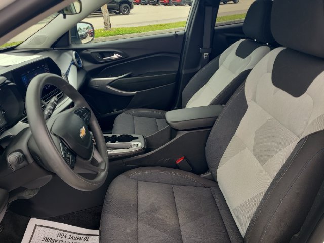 Used 2024 Chevrolet Trax LS w/ Driver Confidence Package FWD image 15