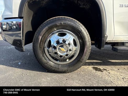 Used 2024 Chevrolet Silverado 3500 LT image 26