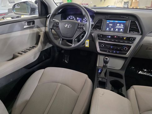 Used 2017 Hyundai Sonata SE FWD image 19