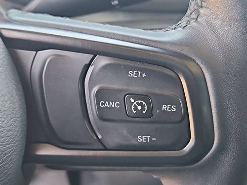 Used 2022 Jeep Gladiator Sport AWD/4WD image 22