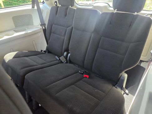 Used 2017 Dodge Grand Caravan SE w/ Power Window Group image 15