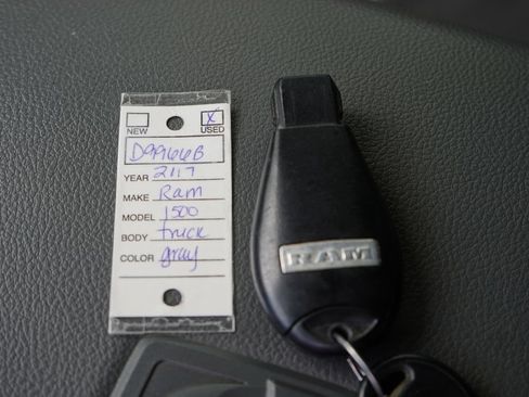 Used 2017 RAM 1500 Big Horn AWD/4WD image 39
