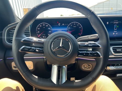 Used 2026 Mercedes-Benz GLS 450 4MATIC image 24