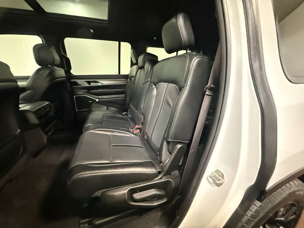 Used 2024 Jeep Wagoneer Series II AWD/4WD image 8