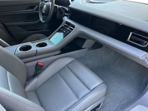 Certified 2022 Porsche Taycan 4S AWD/4WD image 15