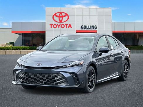 New 2026 Toyota Camry SE image 6
