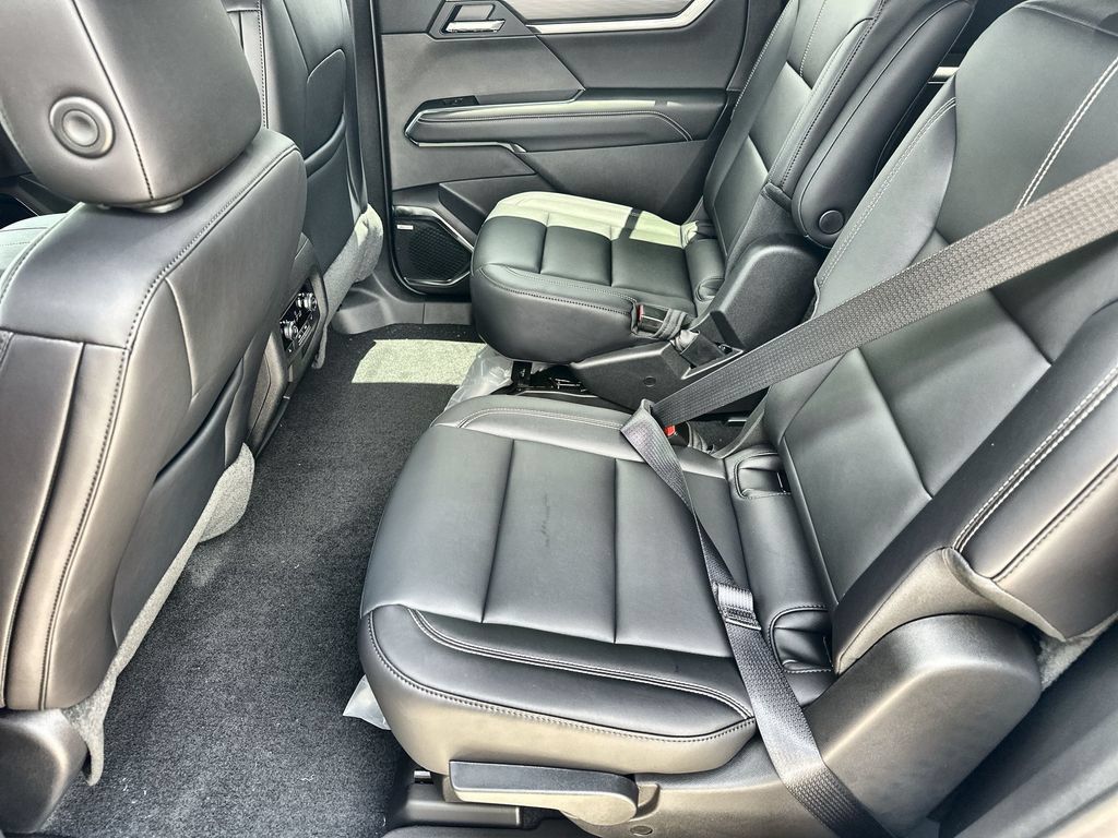 New 2026 GMC Acadia Elevation w/ Elevation Premium Package FWD image 16