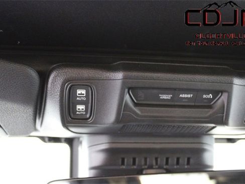 Used 2024 Jeep Wrangler Sahara w/ Technology Group image 32