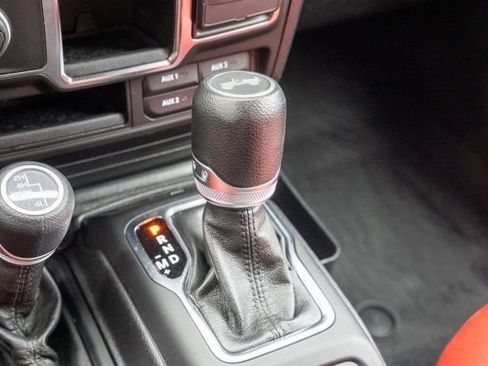 Used 2021 Jeep Wrangler Sport AWD/4WD image 33