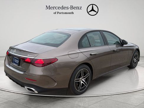 New 2026 Mercedes-Benz E 450 4MATIC Sedan image 5
