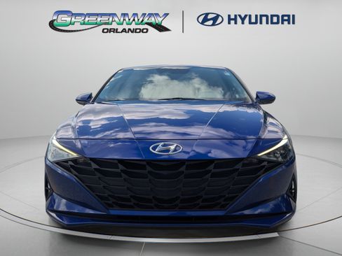 Used 2023 Hyundai Elantra SEL FWD image 3