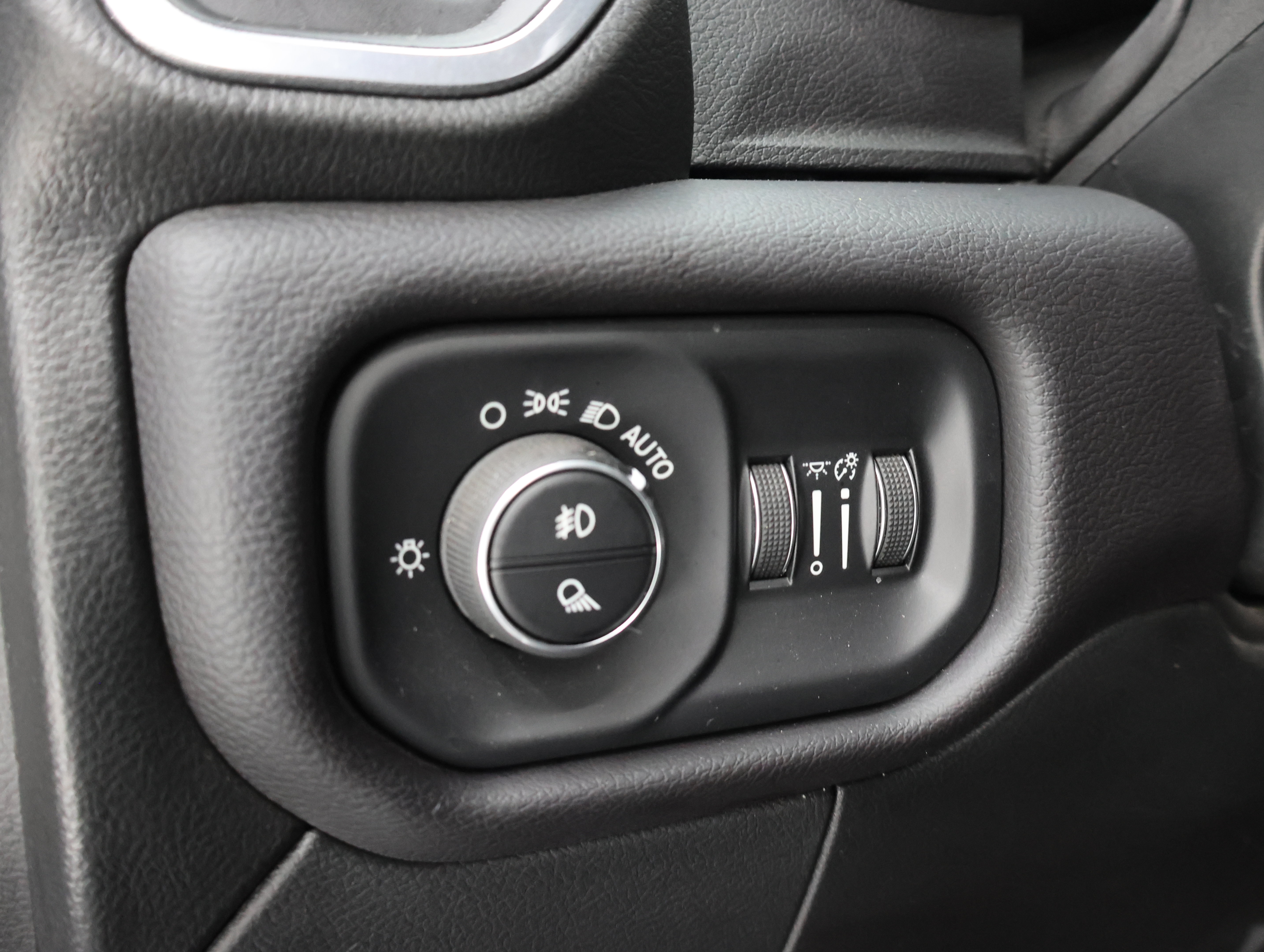 Used 2023 RAM 3500 Laramie w/ Night Edition AWD/4WD image 43